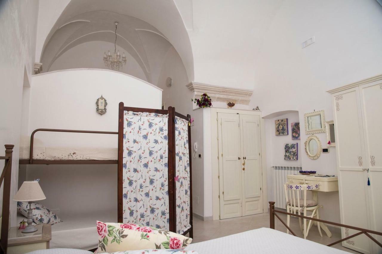 מרטינה פרנקה B&B A Due Passi מראה חיצוני תמונה